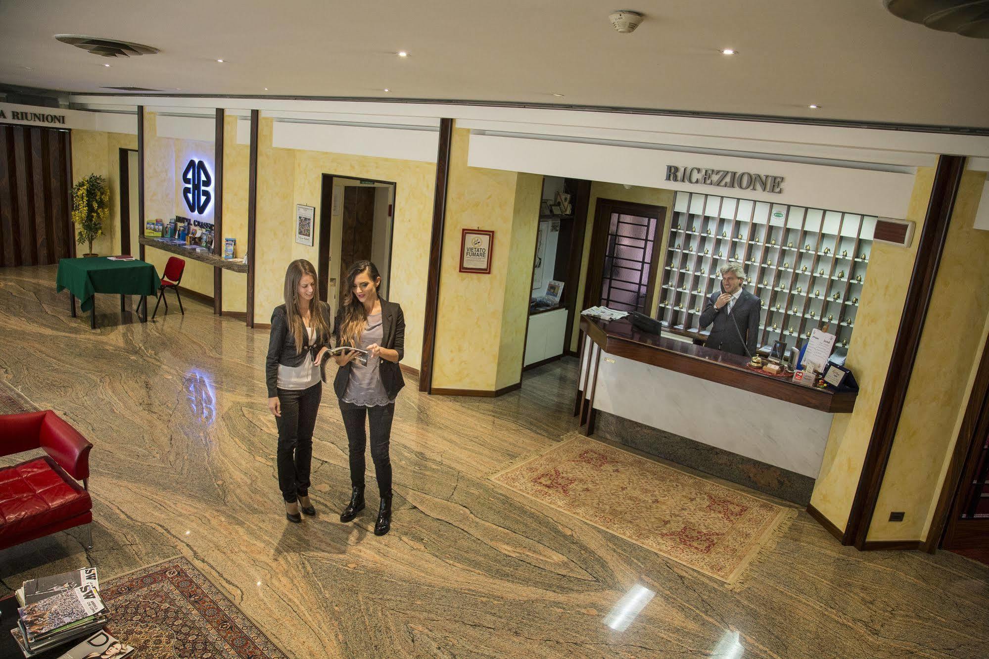 Hotel Grassetti Piediripa Екстериор снимка