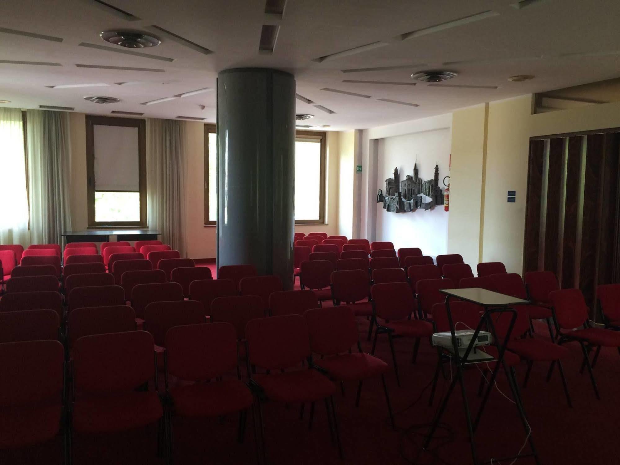 Hotel Grassetti Piediripa Екстериор снимка